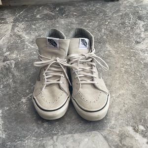 Women’s high top vans!